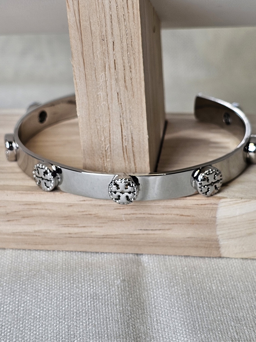 Tory Burch logo-studded cuff bracelet